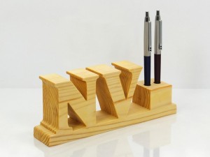wooden pencil holder 01